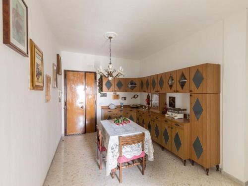 Dreamy Apartment In Bari With Lift
