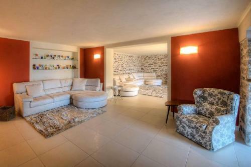 Baveno Villa Sleeps 10 Pool Air Con Wifi T802293