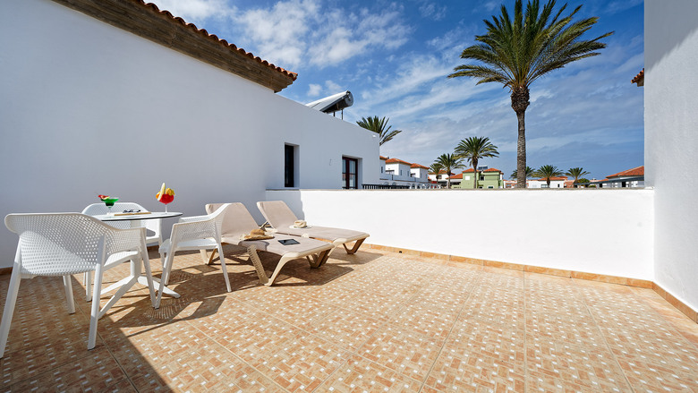 Hotel Broncemar Beach Suites