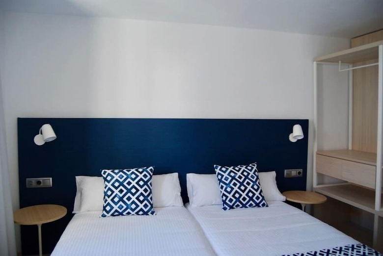 Hotel Broncemar Beach Suites