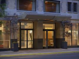 Hotel James