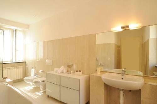 B&B Corallini