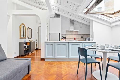 Apartamento Pratello Elegante E Raffinata Mansarda