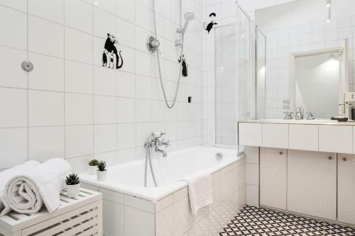 Apartamento Pratello Elegante E Raffinata Mansarda