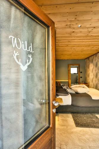 Hostal Alpine Rooms Guesthouse