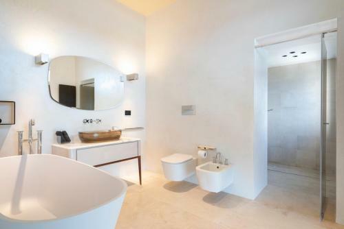 Brucoli Villa Sleeps 6 With Air Con