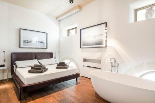 Brucoli Villa Sleeps 6 With Air Con