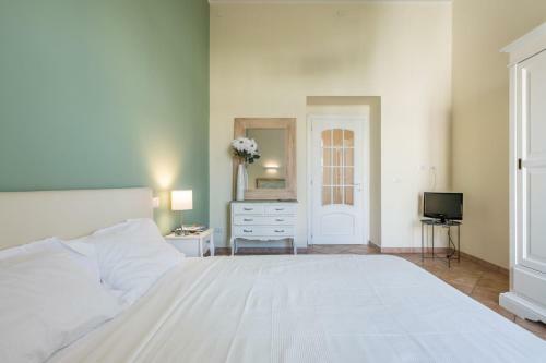 Exma Luxury Apartment