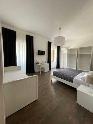 Hostal Banus Rooms