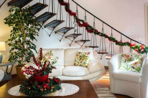 Elegante Villa Centro Citt� Giardino Barbeque Parcheggio Ideale Per 10pl