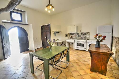 Calvanico Villa Sleeps 6 Air Con