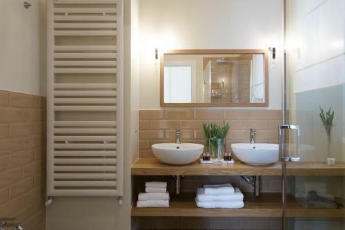 Hostal Gmarconi Suites 136