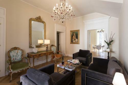Hostal Gmarconi Suites 136