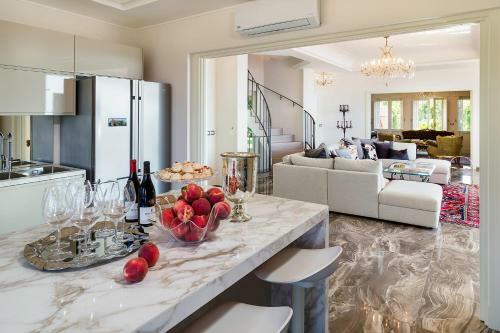 Villa In Catute Sleeps 10 With Pool Air Con And Wifi