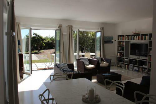 Villa Giomoa Beach Front - Dca Certified And Guaranteed
