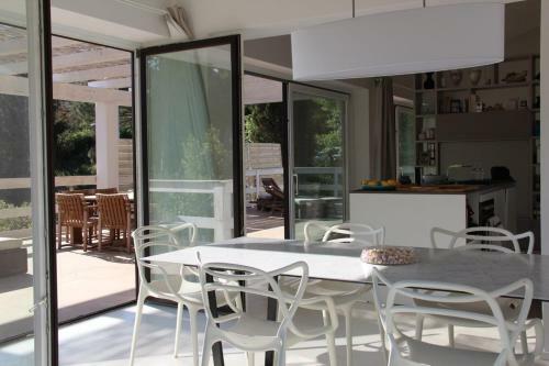 Villa Giomoa Beach Front - Dca Certified And Guaranteed