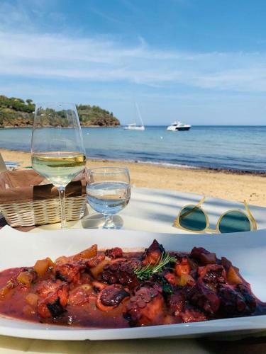 Villa Giomoa Beach Front - Dca Certified And Guaranteed