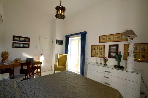 Capri Apartment Sleeps 4 Air Con Wifi