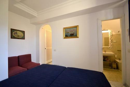 Capri Apartment Sleeps 4 Air Con Wifi