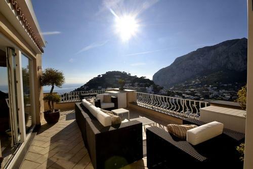 Capri Apartment Sleeps 4 Air Con Wifi