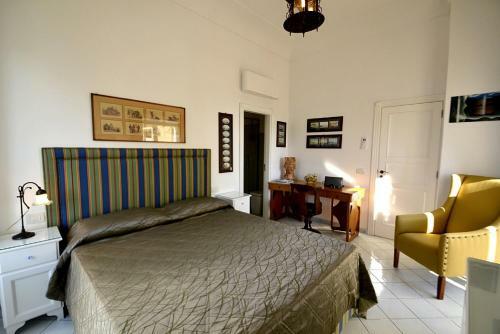 Capri Apartment Sleeps 4 Air Con Wifi