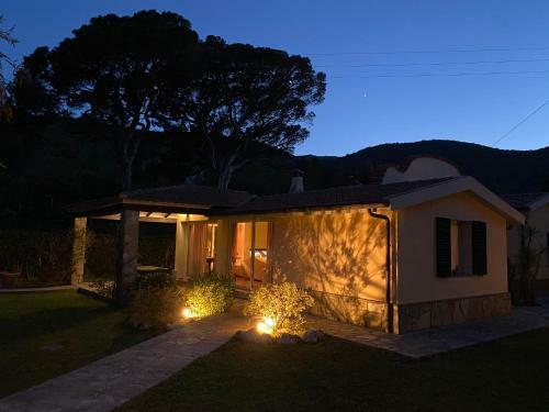 Lacona Holiday Villa Near The Beach