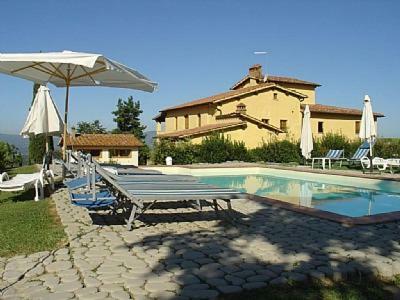 Castelfranco Di Sopra Villa Sleeps 2 Pool