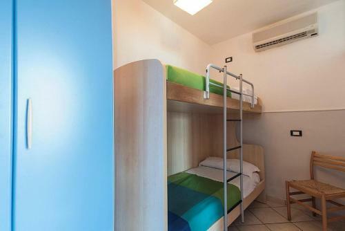 Castellabate Villa Sleeps 6 With Air Con