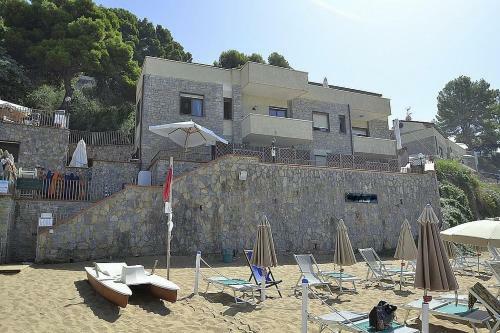 Castellabate Villa Sleeps 6 With Air Con