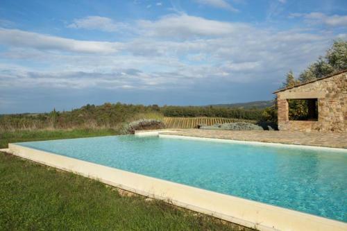 Lilliano Villa Sleeps 8 Pool Wifi