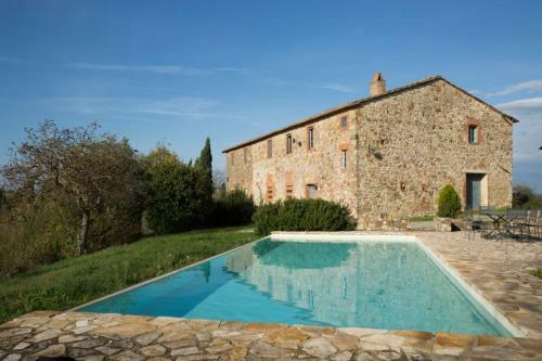Lilliano Villa Sleeps 8 Pool Wifi