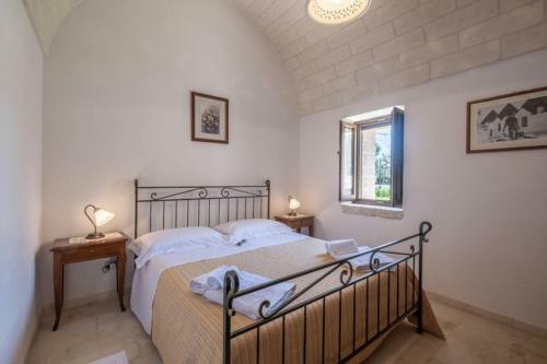 Castellana Grotte Villa Sleeps 8 Pool Air Con Wifi