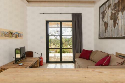 Helloapulia - Villa "i Trulli L'aia Di Cucumo"
