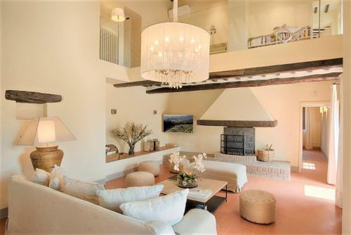 Villa In Castellina