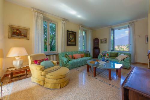 La Villotta With Swimming Pool