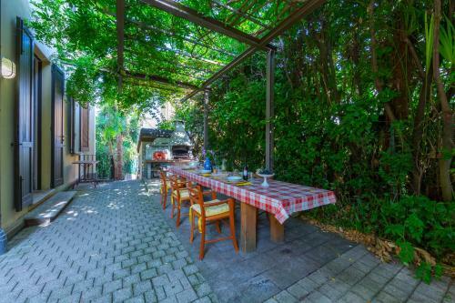 La Villotta With Swimming Pool