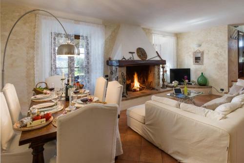 Capanna Al Lago Isolated Villa Private View Pool