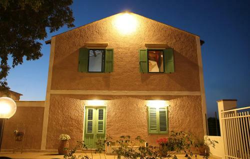 Bed & Breakfast Villa "torre Di Bilello Casa Matta"