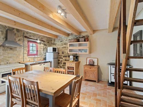 Rustic Holiday Home In Castigli On Fiorentino With Terrace