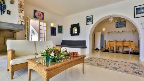 Villa Del Lentisco 8&2