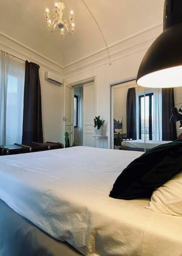 Hostal Living Suite Catania