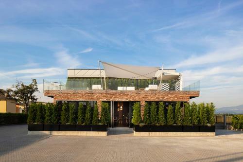 Ophelia Lounge Restaurant Hotel
