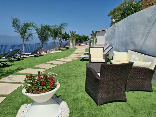 Hostal Skyview Cefal�