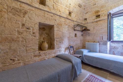 Ceglie Messapica Villa Sleeps 8 With Pool And Air Con