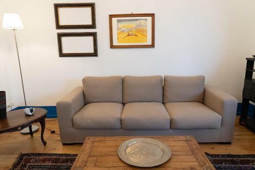 Cerfignano Holiday Home Sleeps 6 With Pool And Air Con
