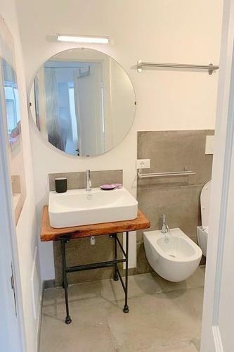 Cerfignano Holiday Home Sleeps 6 With Pool And Air Con