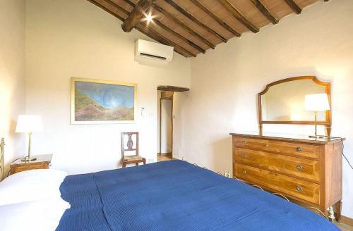 Razzaia Villa Sleeps 14 With Pool And Air Con