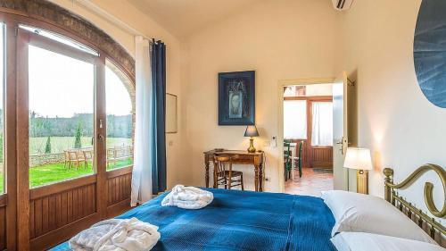 Razzaia Villa Sleeps 14 With Pool And Air Con