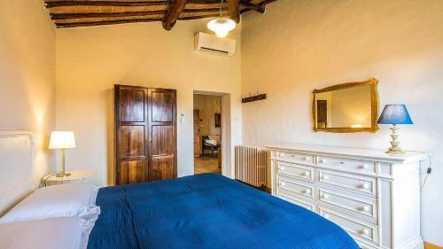 Razzaia Villa Sleeps 14 With Pool And Air Con