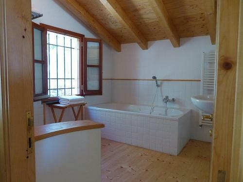Chiavari Villa Sleeps 6 Pool Air Con Wifi